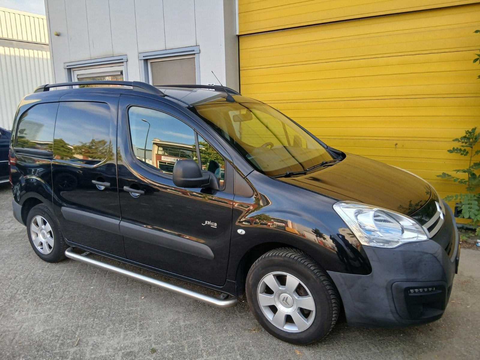 Citroën Berlingo 1.6 BlueHdi Euro6 2017 Airco Navi Trekhaak., Auto's, Bestelauto's, Voorwielaandrijving, Stof, 4 cilinders, Citroën