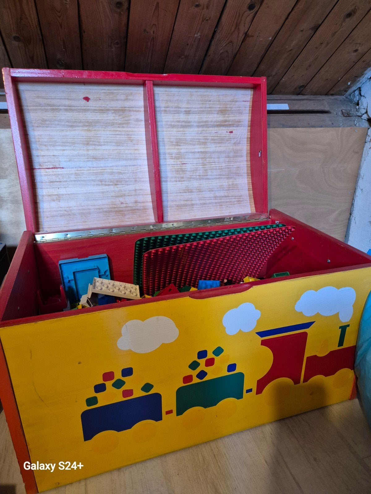 Houten kist met duplo gevuld, Kinderen en Baby's, Speelgoed | Duplo en Lego, Ophalen, Gebruikt, Duplo