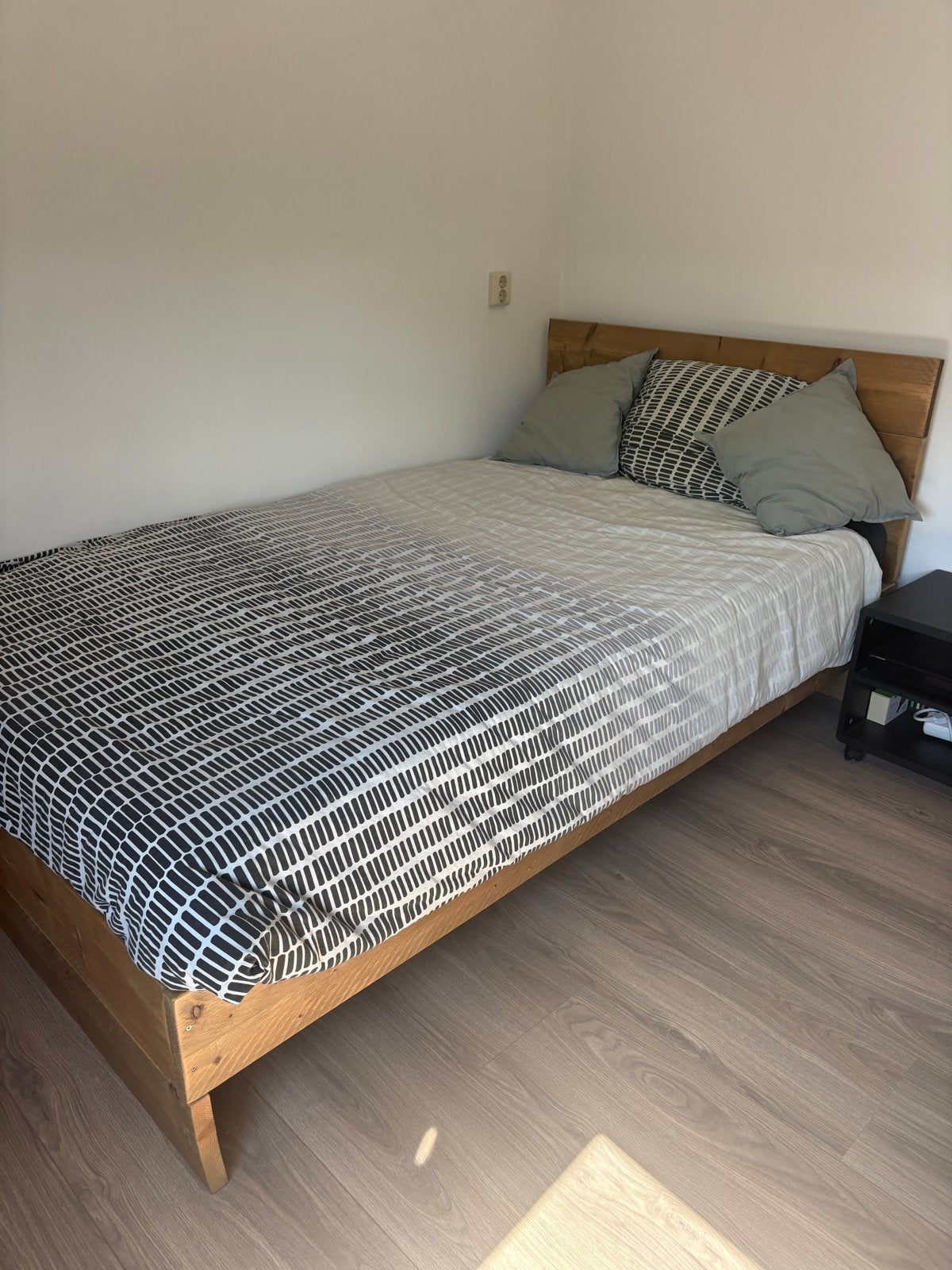 Houten bedframe met lattenbodem 120x210 cm, Ophalen, Bruin, 210 cm, Twijfelaar