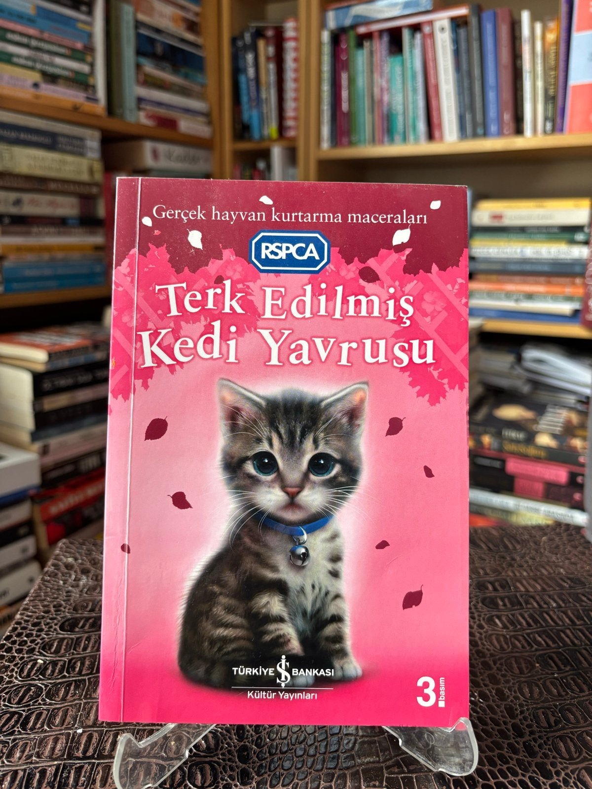 Terk Edilmis Kedi Yavrusu - RSPCA (Turks), Ophalen of Verzenden, Zo goed als nieuw, Fictie