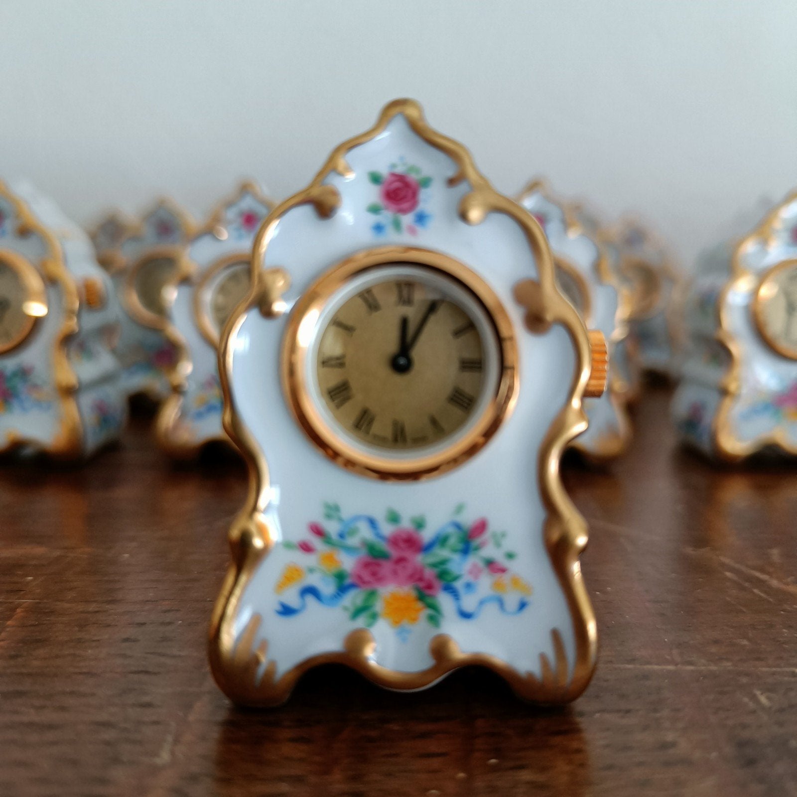 Porseleinen miniatuur klokjes., Antiek en Kunst, Antiek | Klokken, Ophalen of Verzenden
