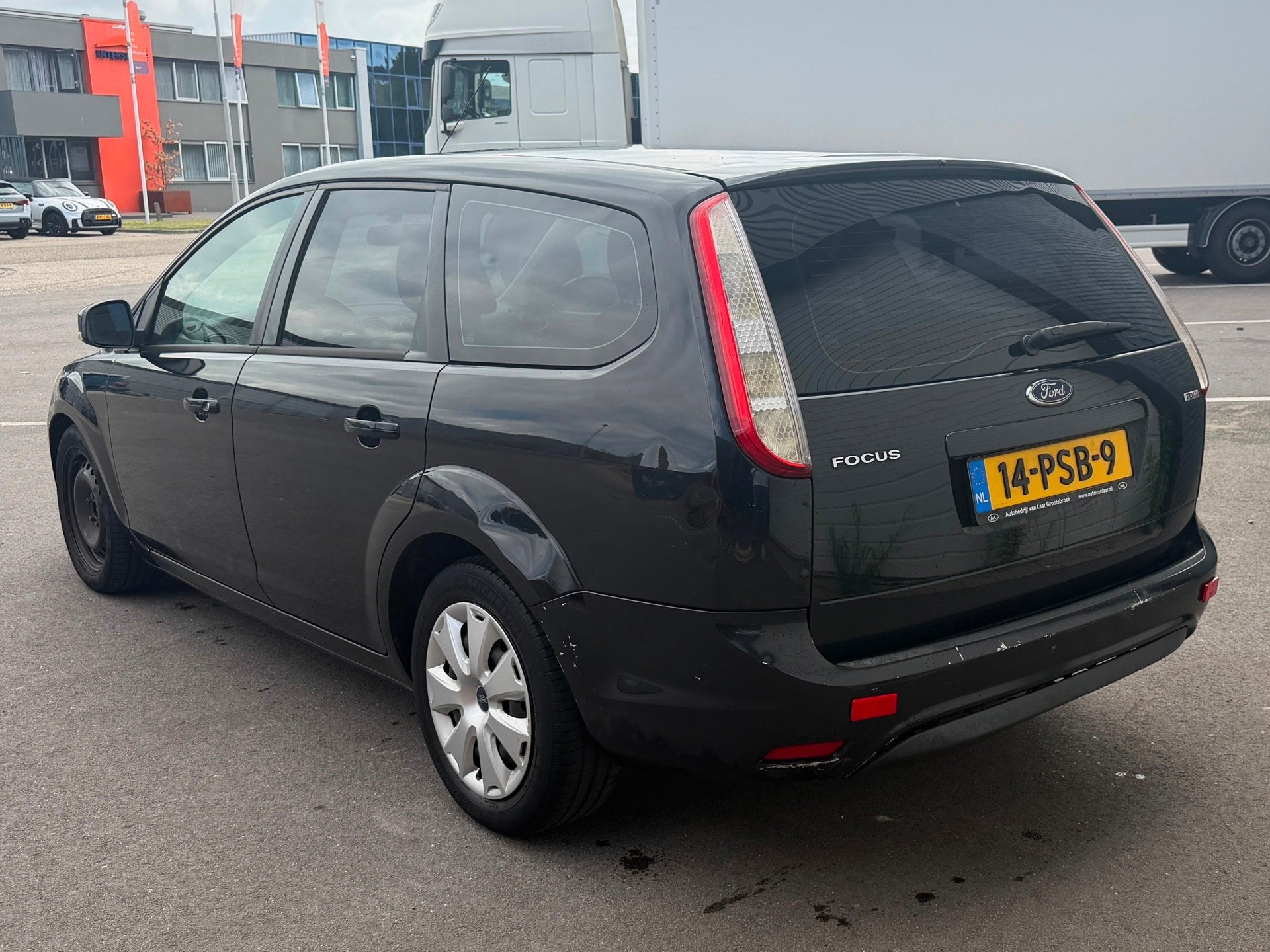 Ford Focus Wagon 1.6 TDCi Comfort AIRCO/CRUISE/NAVI/APK-11-5, Auto's, Euro 5, Stof, Gebruikt, Zwart