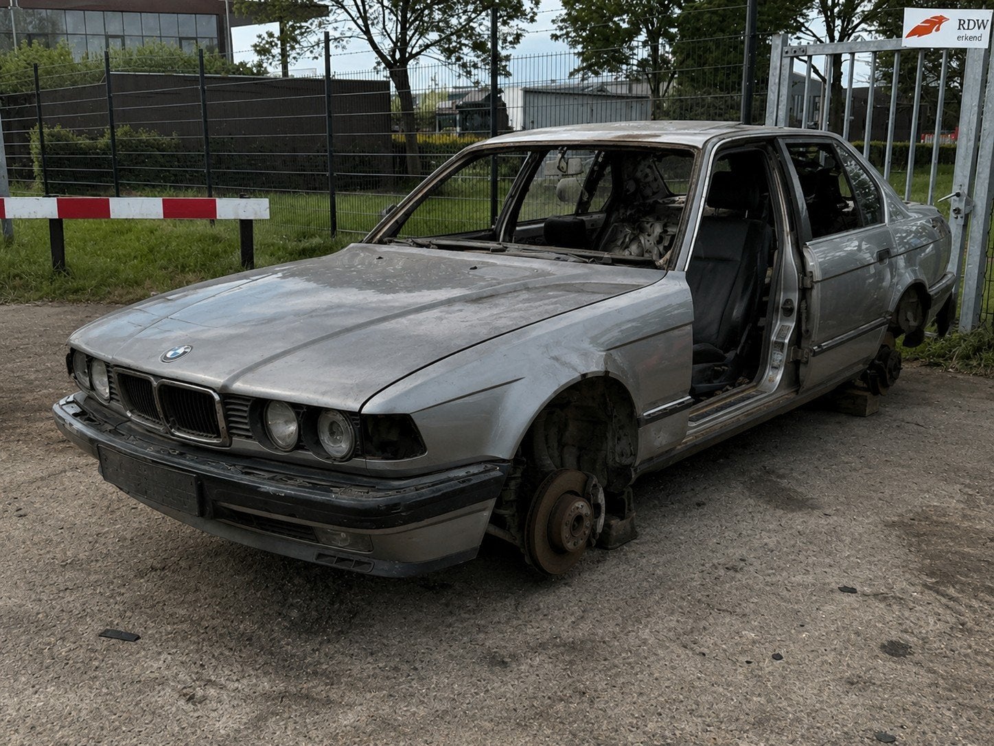 Gezocht: BMW E32 750i Sloop, Ophalen, A, C, B