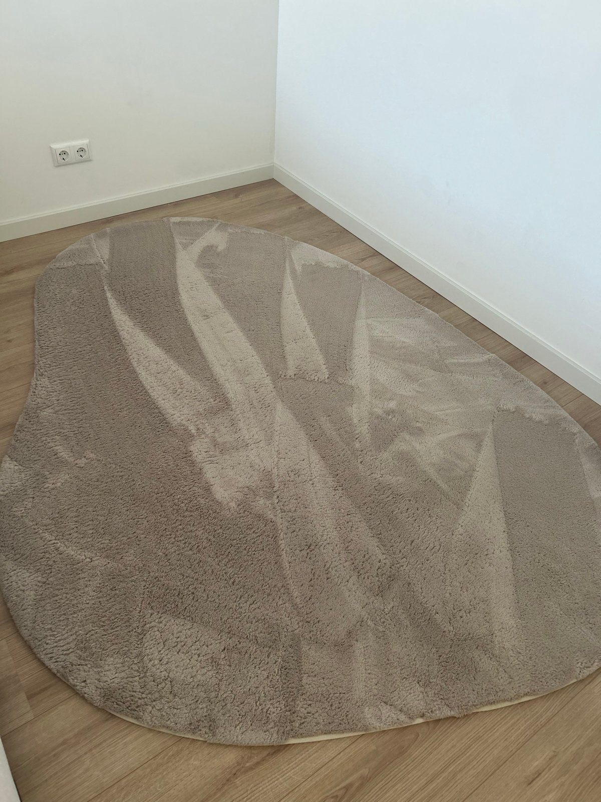 Beige organisch vloerkleed Sicilië Flow Karwei 160 x 230 cm, Huis en Inrichting, Ophalen, Beige, 150 tot 200 cm, 200 cm of meer