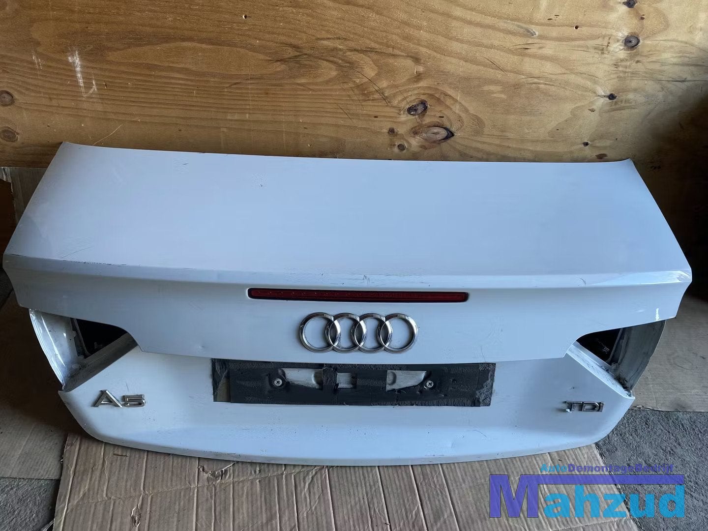 AUDI A5 wit Achterklep 2007-2016, Gebruikt, Deur, AUDI AG, Auto-Union-Strasse 1
85045  Ingolstadt, DE
