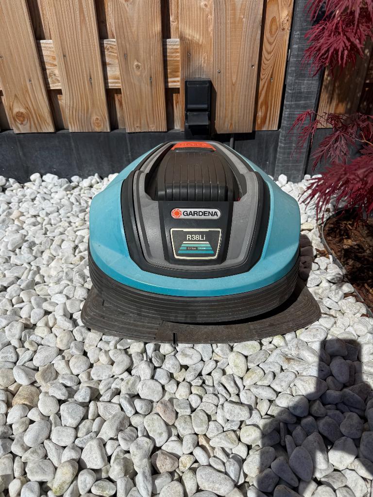 Gardena R38Li robotmaaier, Tuin en Terras, Robotmaaiers, Ophalen of Verzenden, Gebruikt, Minder dan 20 cm, Gardena