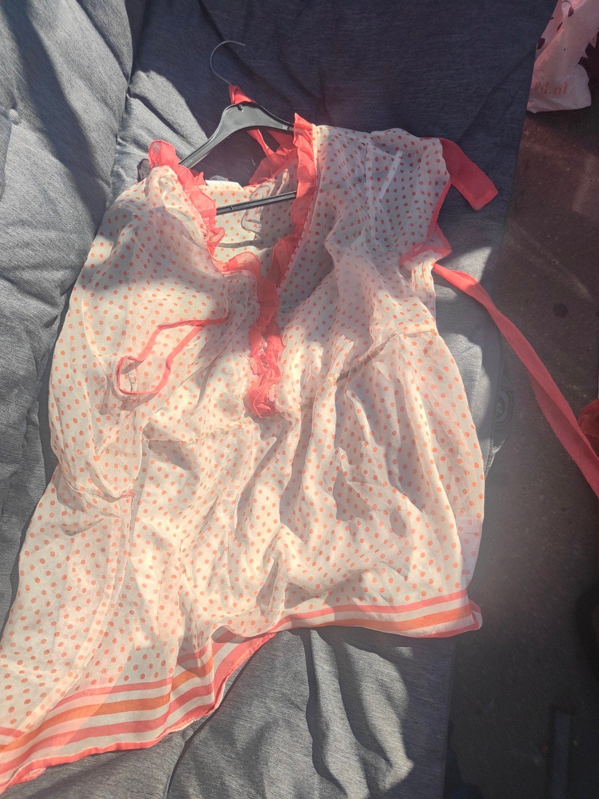 Yessica C&A Blouse met stippen en ruches, Kleding | Dames, Tops, Oranje, Ophalen of Verzenden, Zo goed als nieuw, Korte mouw
