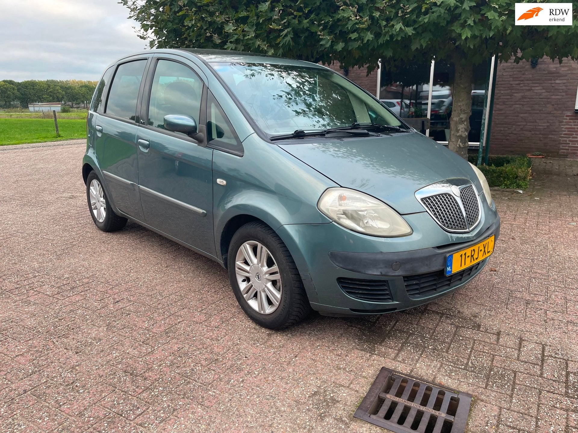 Lancia Musa 1.4-16V Platino, Auto's, Voorwielaandrijving, 15 km/l, Gebruikt, 400 kg