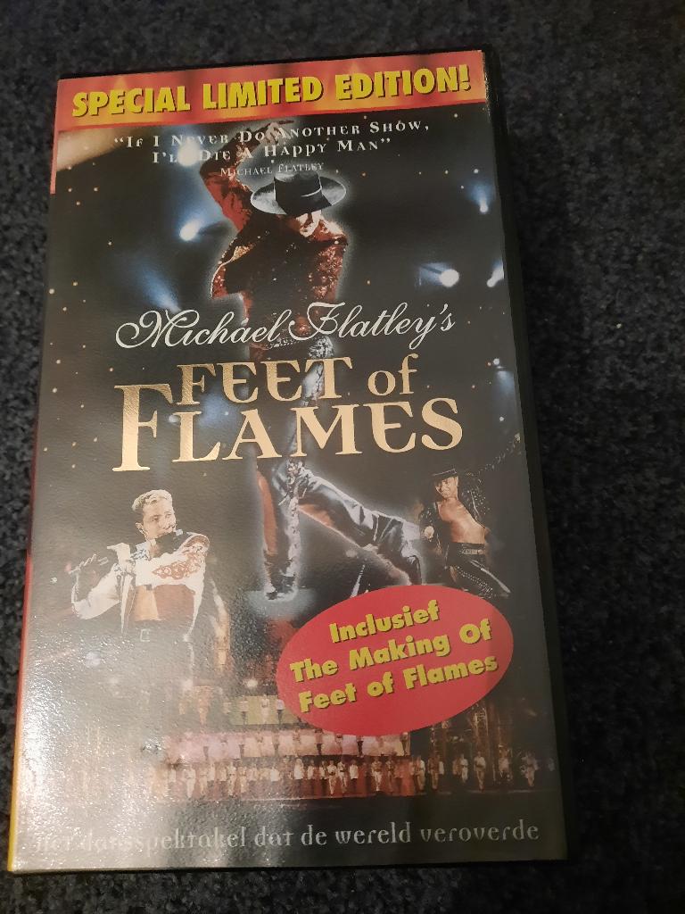FEET OF FLAMES Dans & Spektakle Voorstelling Boxset Op VIDEO, Cd's en Dvd's, Alle leeftijden, Verzenden, Zo goed als nieuw, Actie en Avontuur