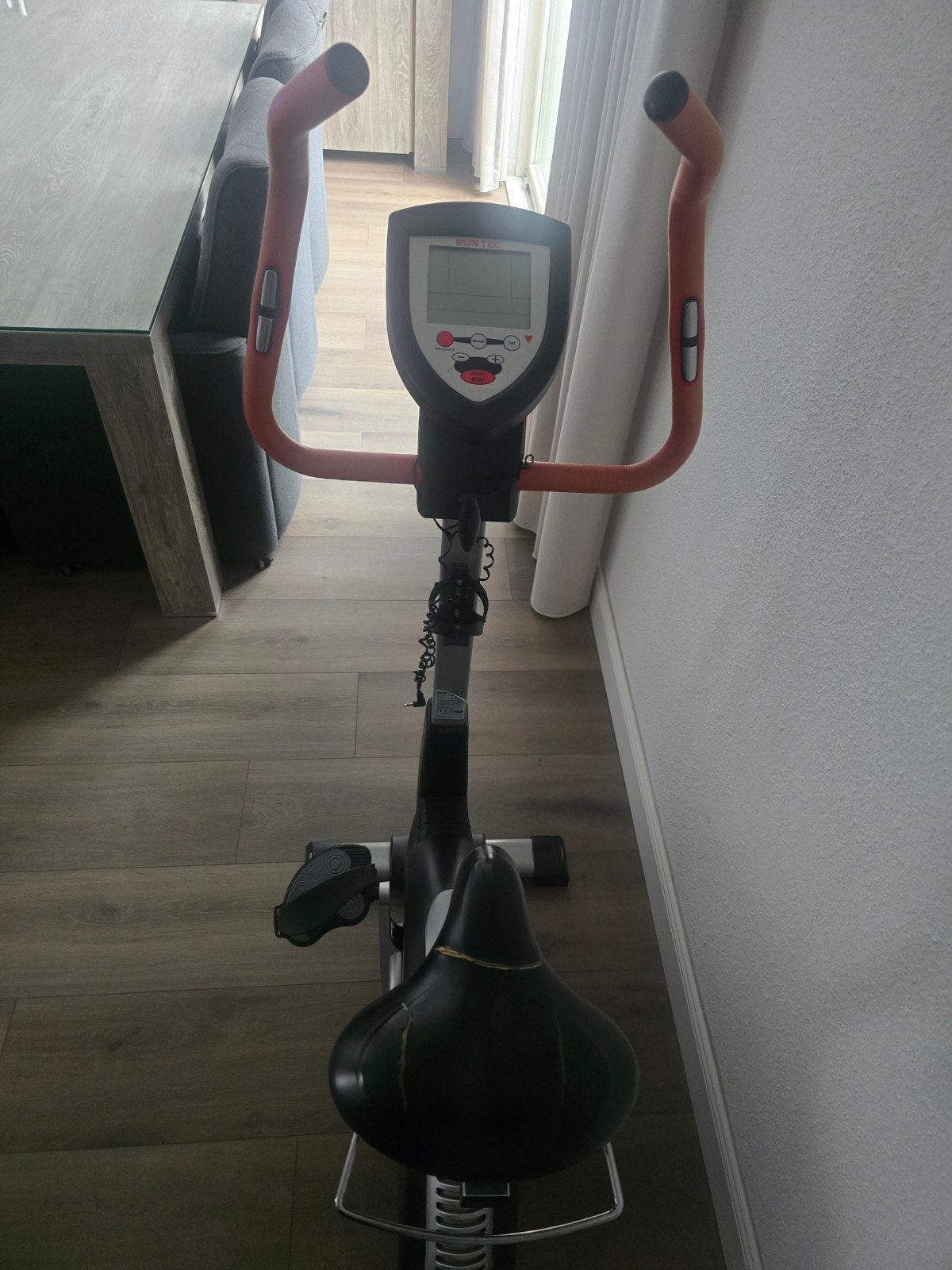 Hometrainer - Ideaal voor thuisworkouts, Ophalen