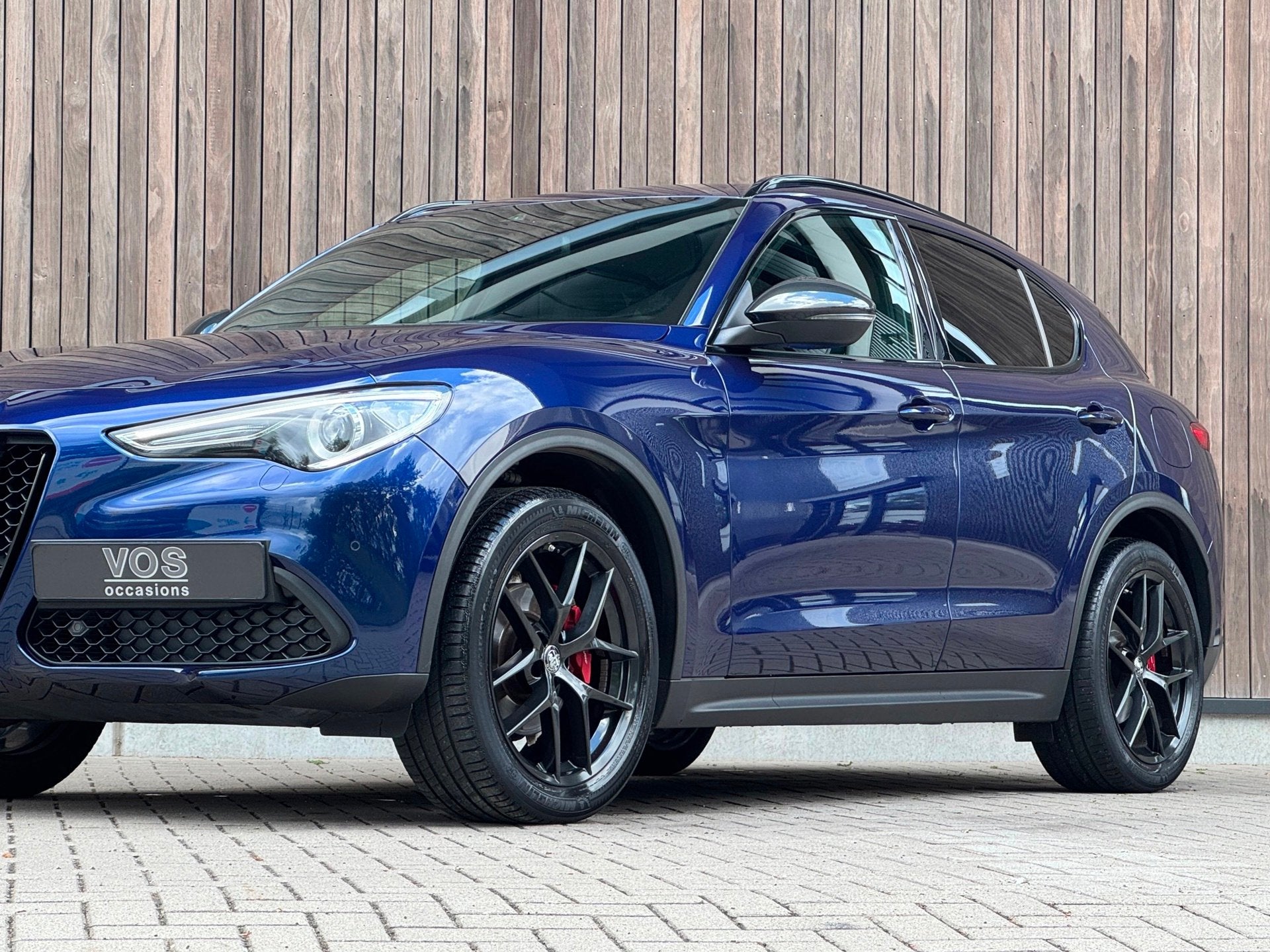 Alfa Romeo Stelvio 2.0 T AWD |ACC|Leder|Trekhaak|310 PK|, Zwart, Blauw, Leder, Bedrijf