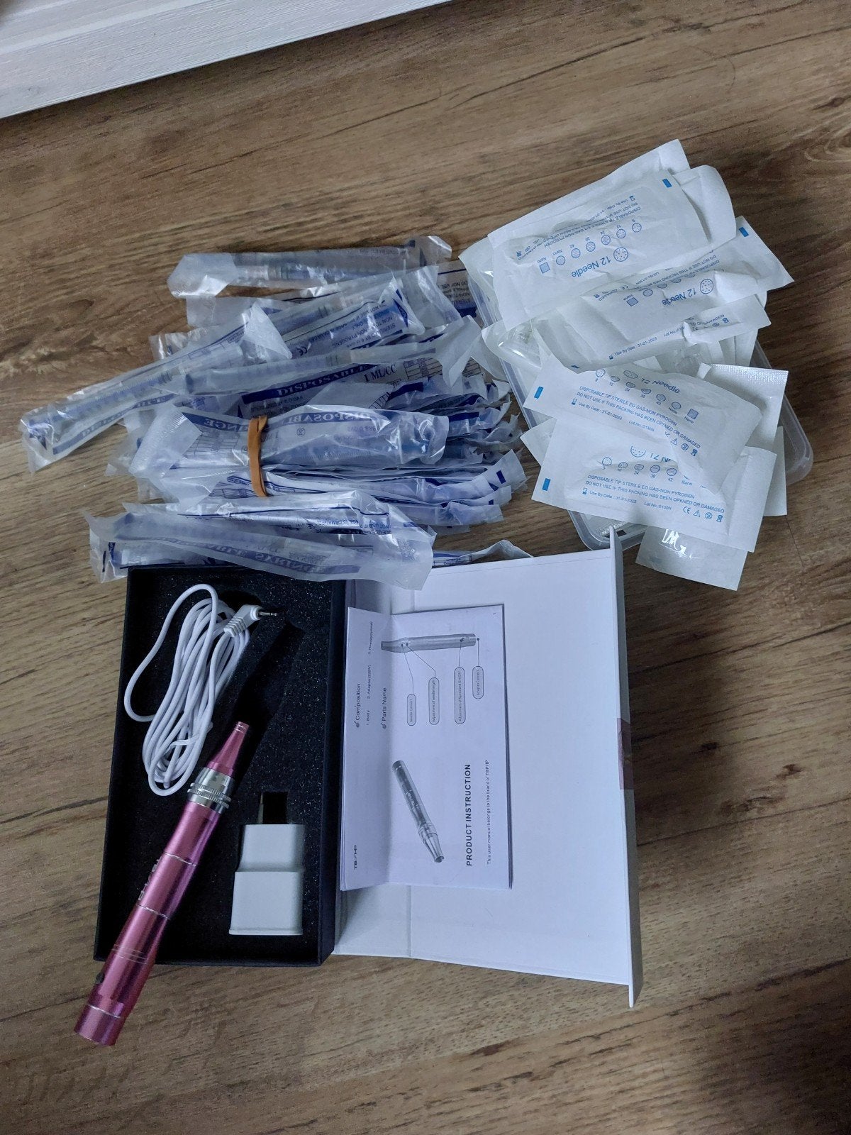 Microneedling Pen TB-09 €20
29x Sterile 27G cartridges €10
2, Ophalen of Verzenden, Zo goed als nieuw, Gehele gezicht, Overige typen