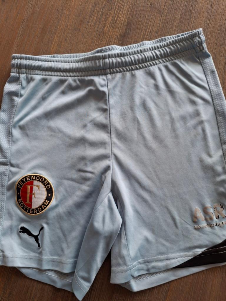 Feyenoord Puma Thuisshirt en Broekje Maat 152, Ophalen of Verzenden, Gebruikt, Puma, Jongen of Meisje