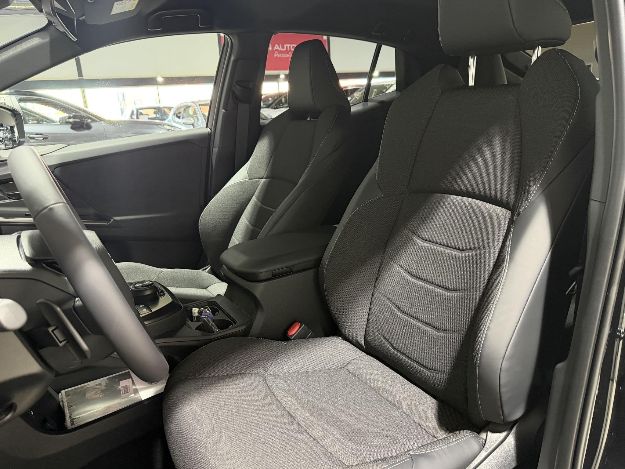 Toyota C-HR+ First Edition 77 kWh Staat in bestelling, 20" W, Auto's, Dealer onderhouden, Overige modellen, 607 km, Leder en Stof