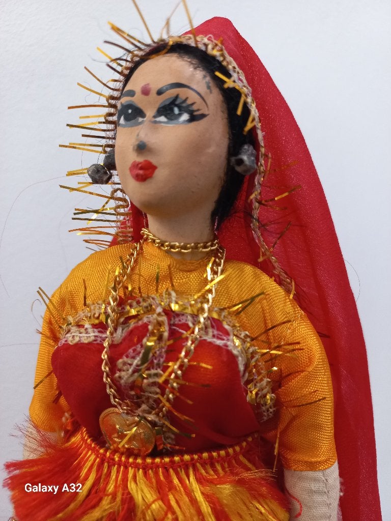 Sierpop - Indiase Kuchipudi danseres, pop op voetstuk, 27 cm, Ophalen of Verzenden, Gebruikt, Pop