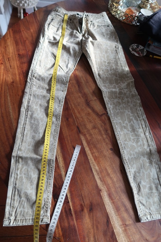 mooie broek 2 bizzy beige met print mt 38, Maat 38/40 (M), 2-Bizzy, Beige, Ophalen of Verzenden