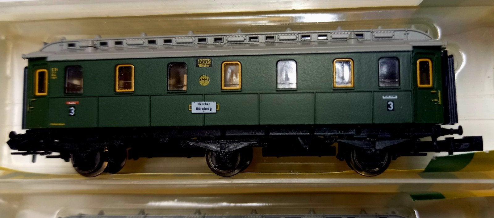Minitrix Treinset: 2 Wagons en 1 Goederenwagon, Gelijkstroom, Trix, Wagon, Ophalen of Verzenden