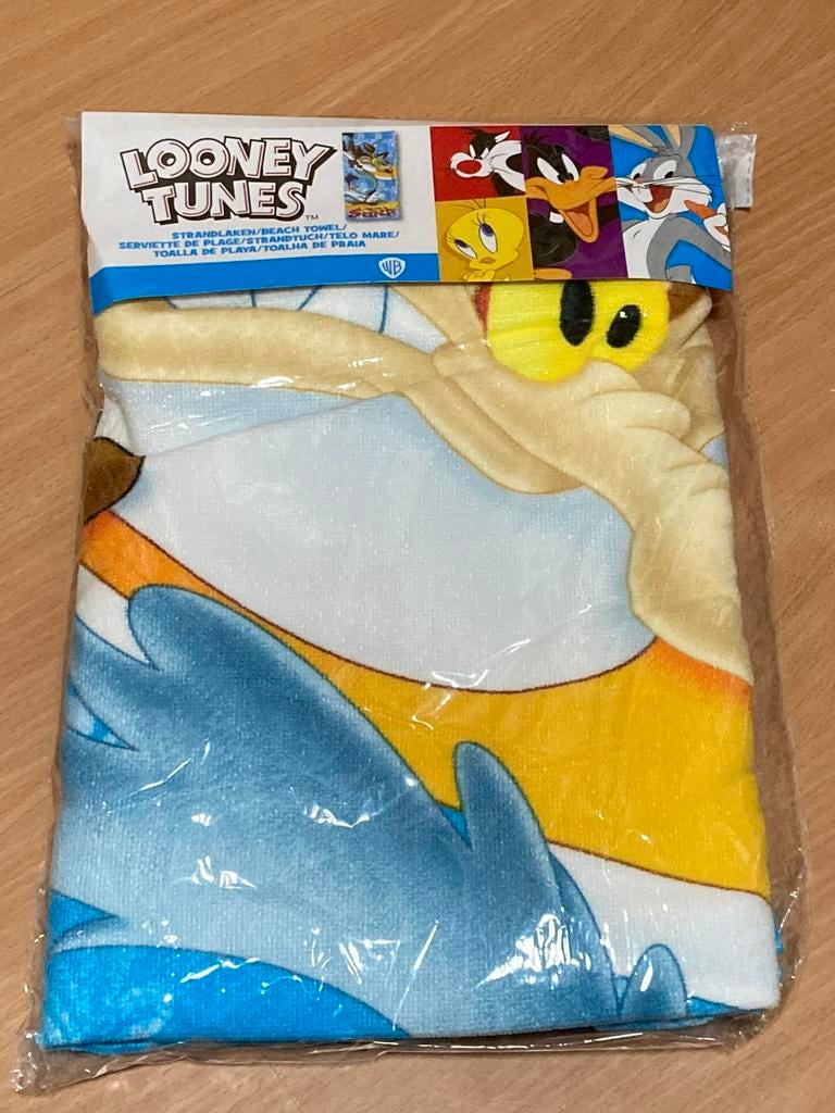 Nieuw strandlaken / badlaken looney tunes 70x140 cm, Huis en Inrichting, Ophalen of Verzenden, Nieuw, Handdoek