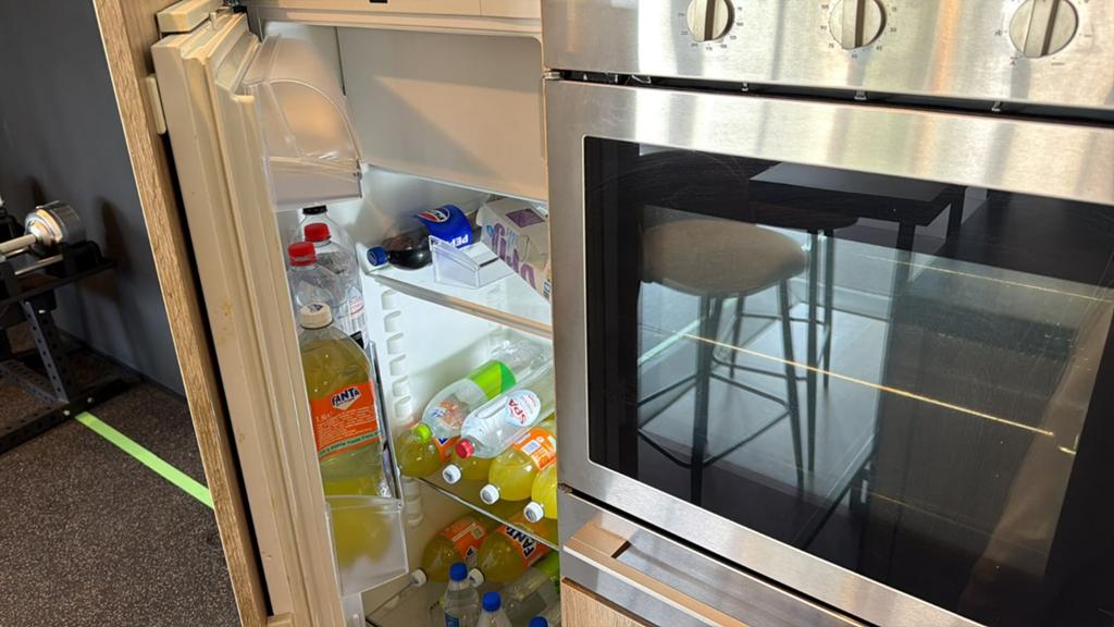 Keuken met bar, Ophalen