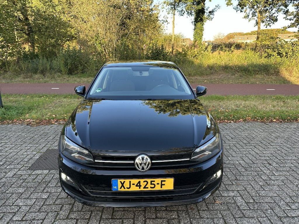 Volkswagen Polo 1.0 MPI 80pk 2019 Zwart, Voorwielaandrijving, 1025 kg, Stof, 40 €/maand
