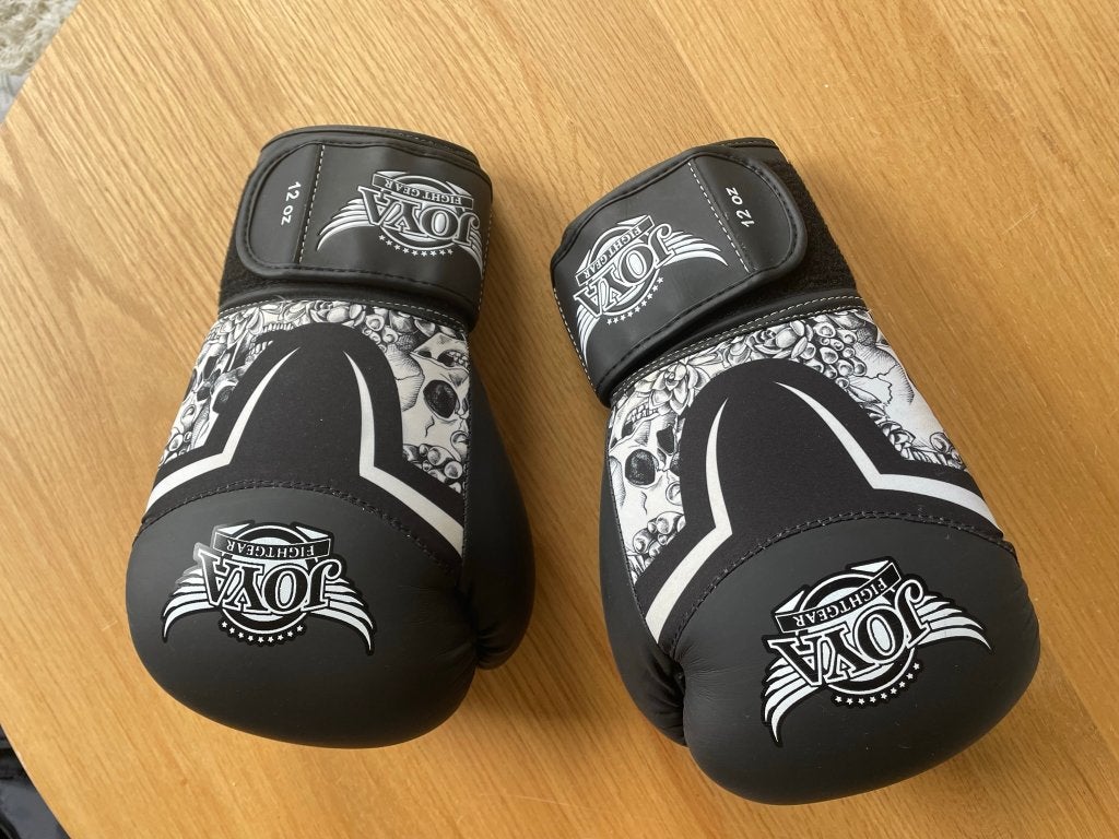 Joya set voor kickboksen, Ophalen of Verzenden, Gebruikt, Overige, Vechtsportmateriaal