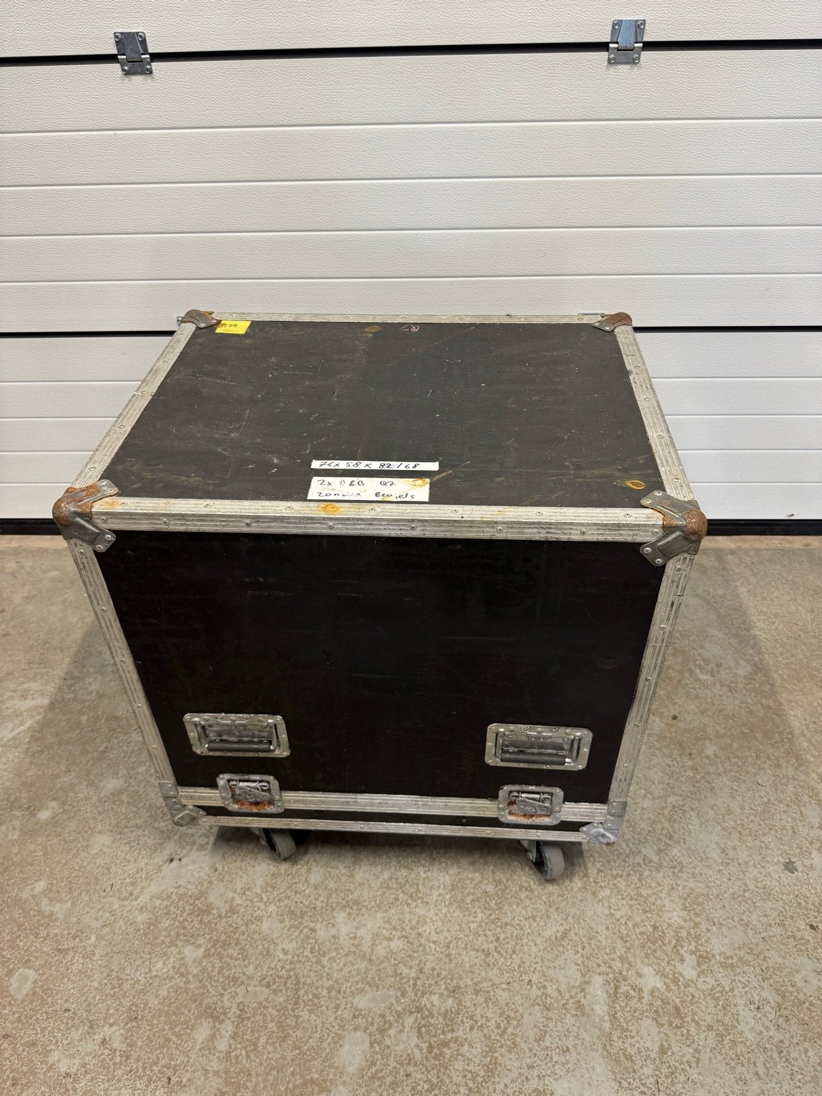 Flightcase voor D&B Audiotechnik Q7 met beugels, Ophalen of Verzenden, Gebruikt, Overige instrumenten, Flightcase