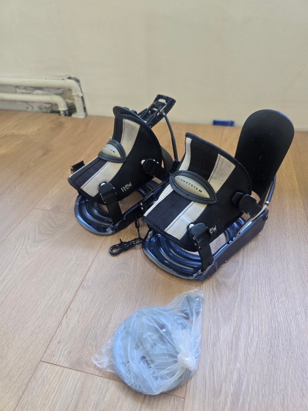 Flow binding set maat M, Ophalen of Verzenden, Zo goed als nieuw, Bindingen