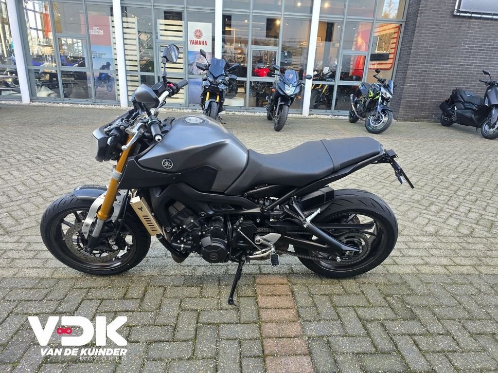 YAMAHA MT 09 ABS (bj 2015), Motoren, Motorrijbewijs A, Bedrijf, Meer dan 35 kW, YAMAHA