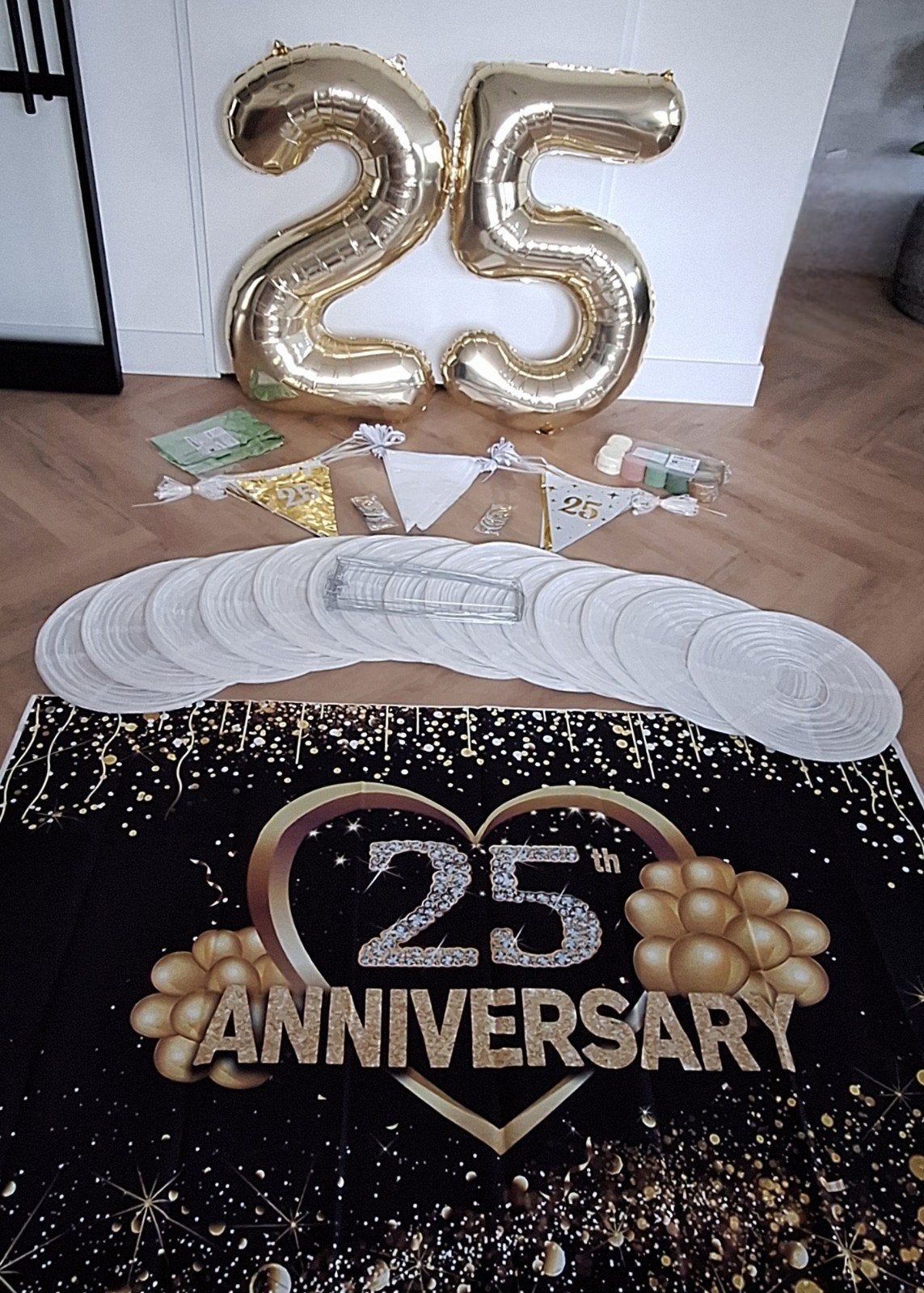 Compleet versierpakket voor 25-jarig huwelijk, Ophalen of Verzenden, Zo goed als nieuw, Versiering, Geboorte of Huwelijk