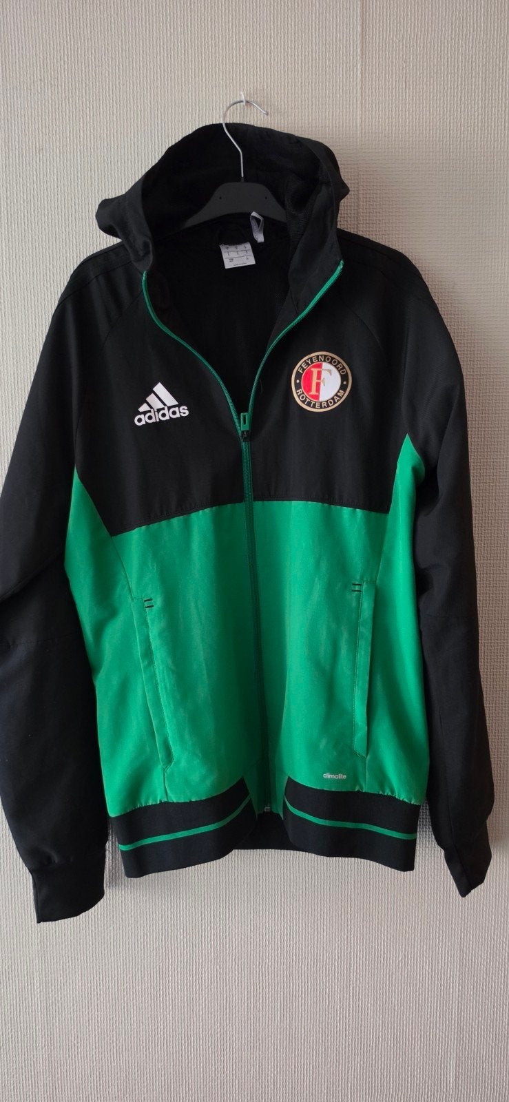 Adidas Feyenoord trainingsjack met capuchon - Maat S, Zwart, Ophalen of Verzenden, Zo goed als nieuw, Adidas