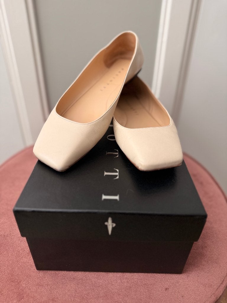 cesare paciotti square toe ballerina flats | 38, Ophalen, Zo goed als nieuw, Beige