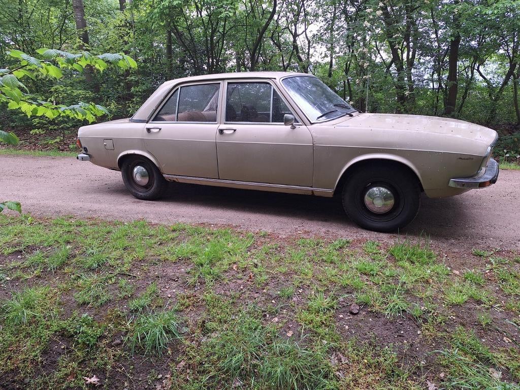 Audi union 100GL 1.8 BJ 1974 LOOP OP LPG, Auto's, Peugeot, 4 cilinders, 100 pk, Wit, Origineel Nederlands
