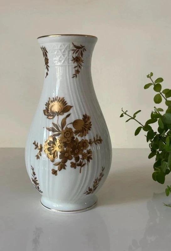 Hutschenreuther Dresden vaas met goud, Overige kleuren, Aardewerk of Porselein, Ophalen of Verzenden, Zo goed als nieuw