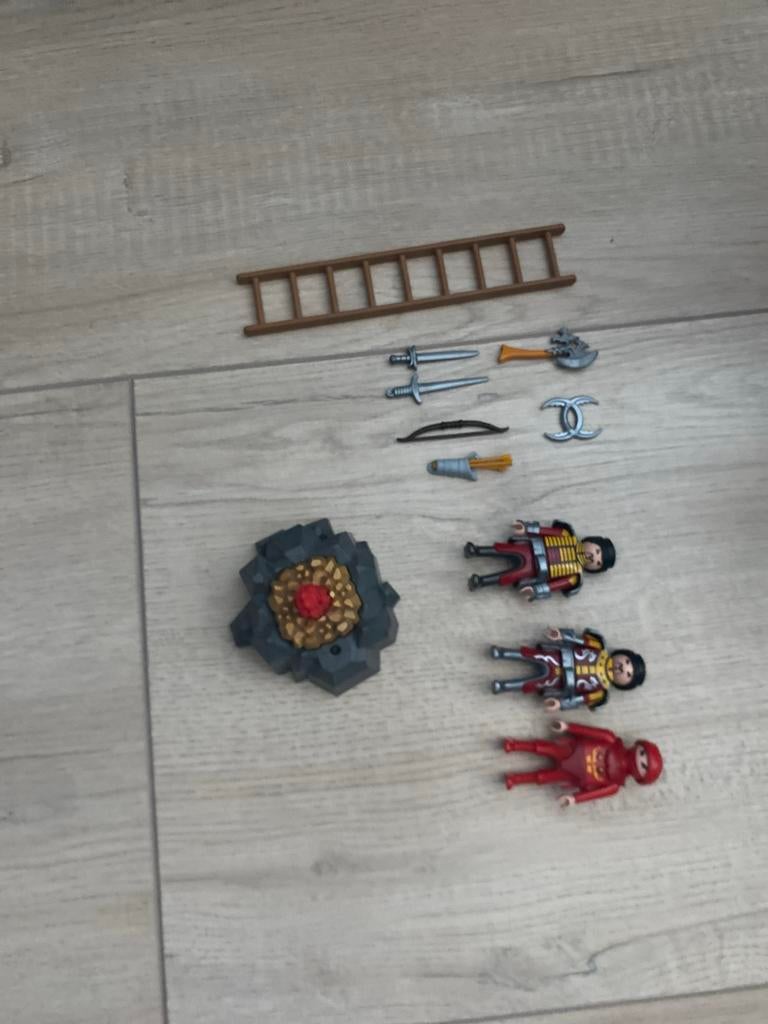 Playmobil Kasteel met 3 poppetjes en accessoires, Ophalen, Gebruikt