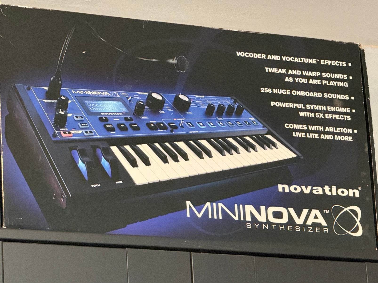 Novation Minimova , met 2 toetsen die vervangen moeten worde, Ophalen, Gebruikt, Overige aantallen, Novation