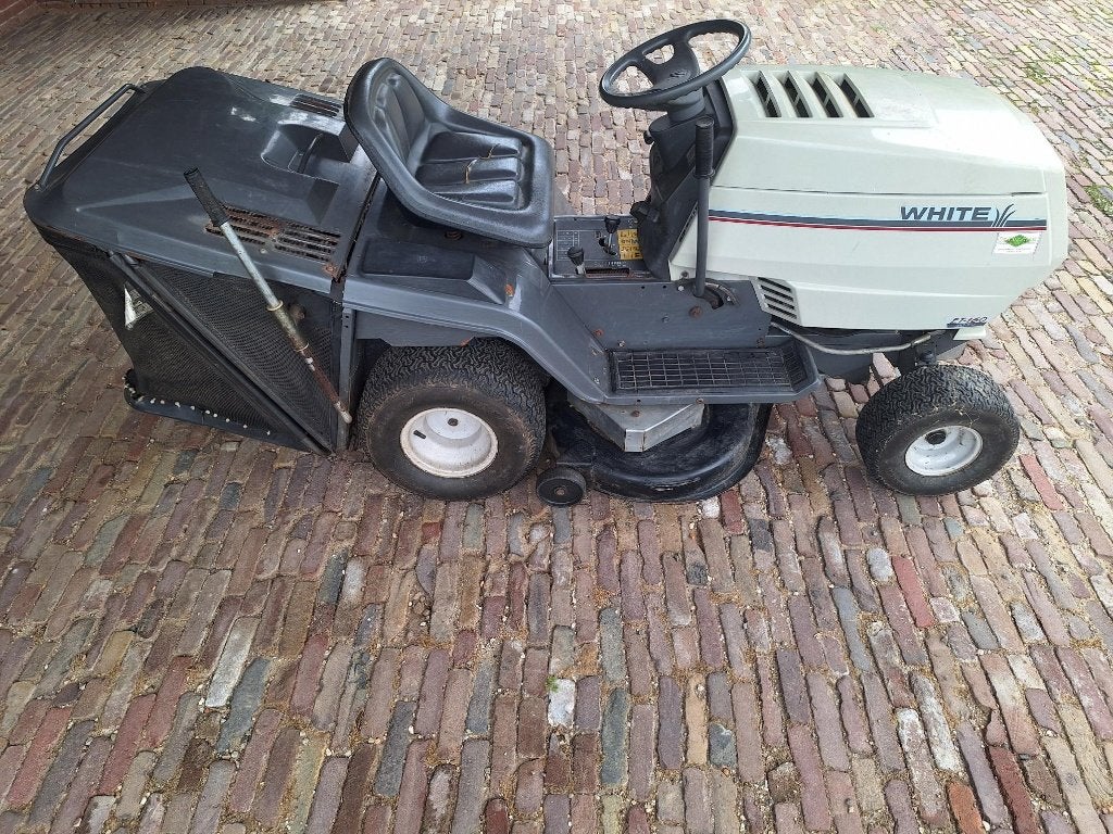 White ET 160 Zitmaaier (ter reparatie of voor onderdelen), Tuin en Terras, Ophalen, Gebruikt, White MTD, Elektrische starter