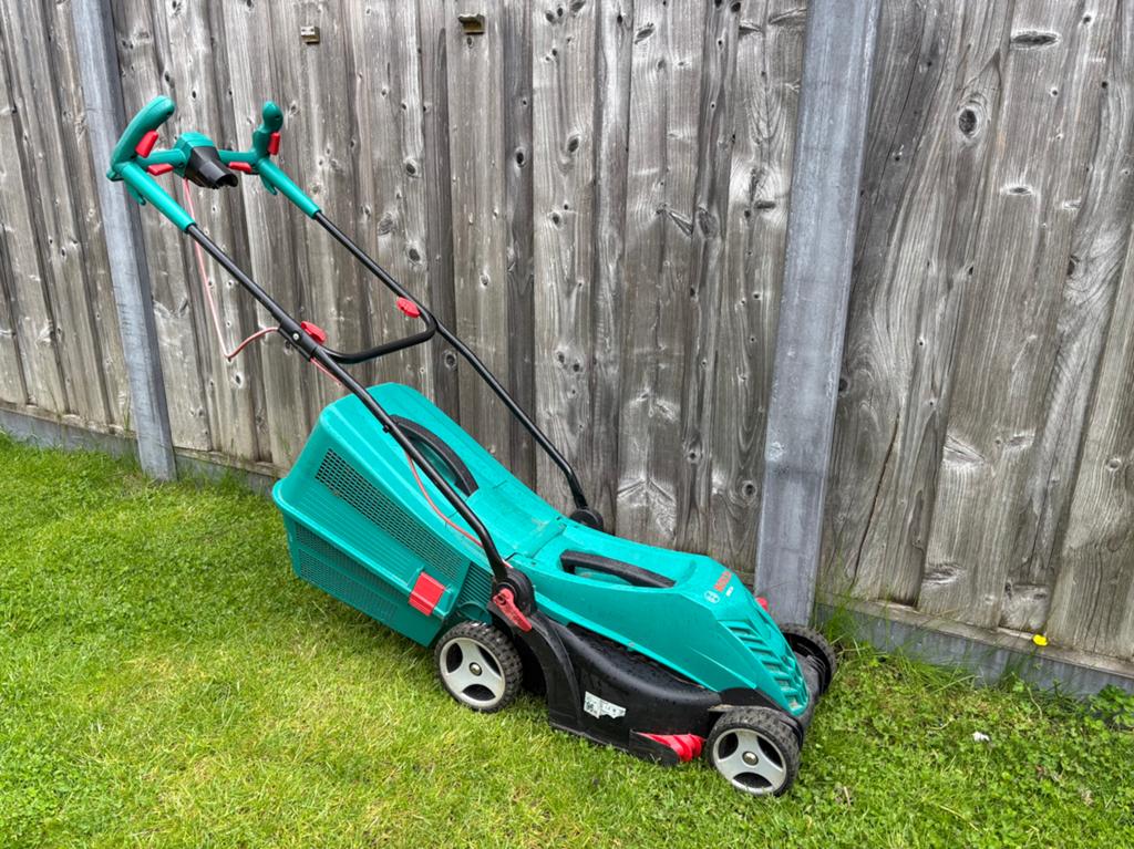 Bosch ARM 34 elektrische grasmaaier, Ophalen, Gebruikt, Elektrische grasmaaier, Opvangbak