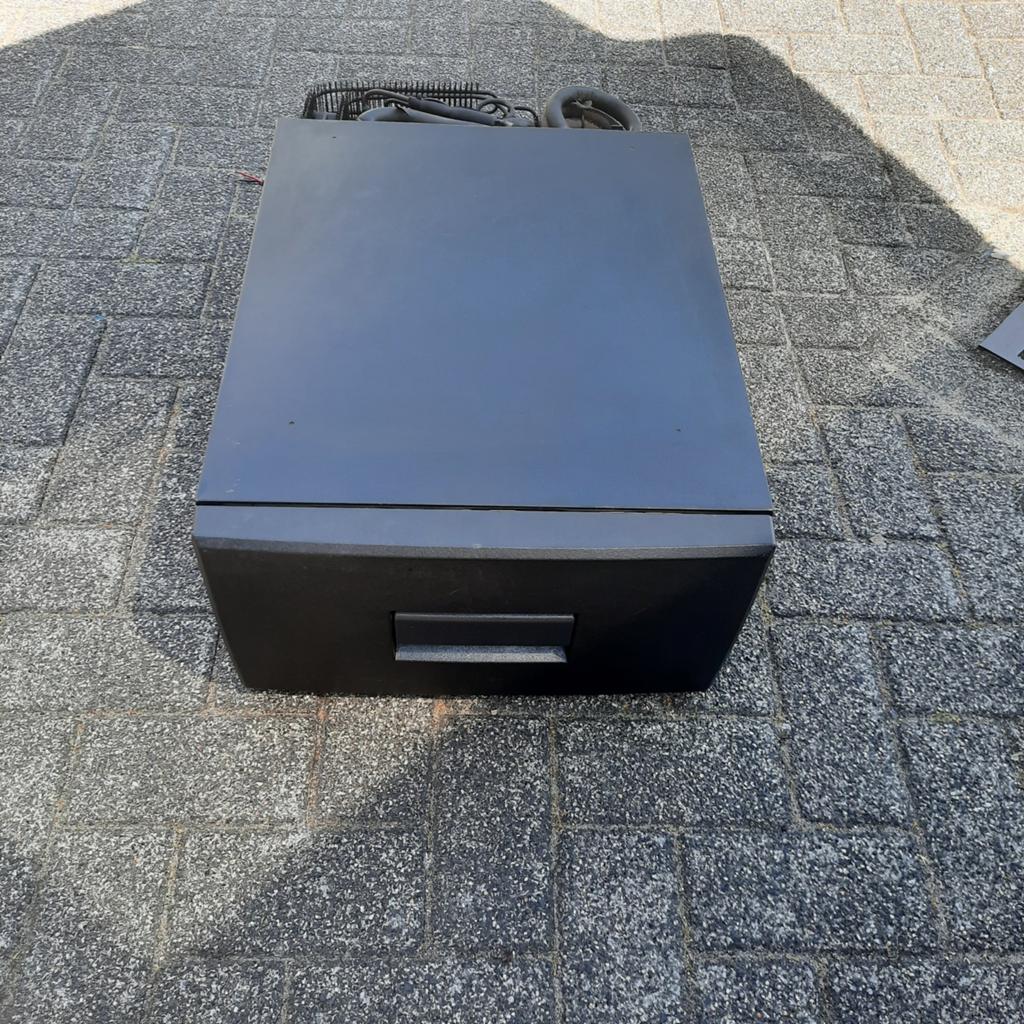 Waeco CD-30  compressor koellade koelkast 12v/24v, Caravans en Kamperen, Camper-accessoires, Ophalen of Verzenden
