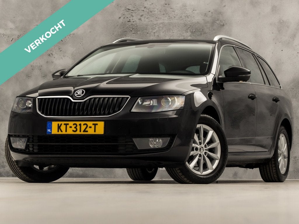 Skoda Octavia Combi 1.0 TSI Sport Automaat (APPLE CARPLAY, N, Auto's, Skoda, Gebruikt, Zwart, Origineel Nederlands, 630 kg