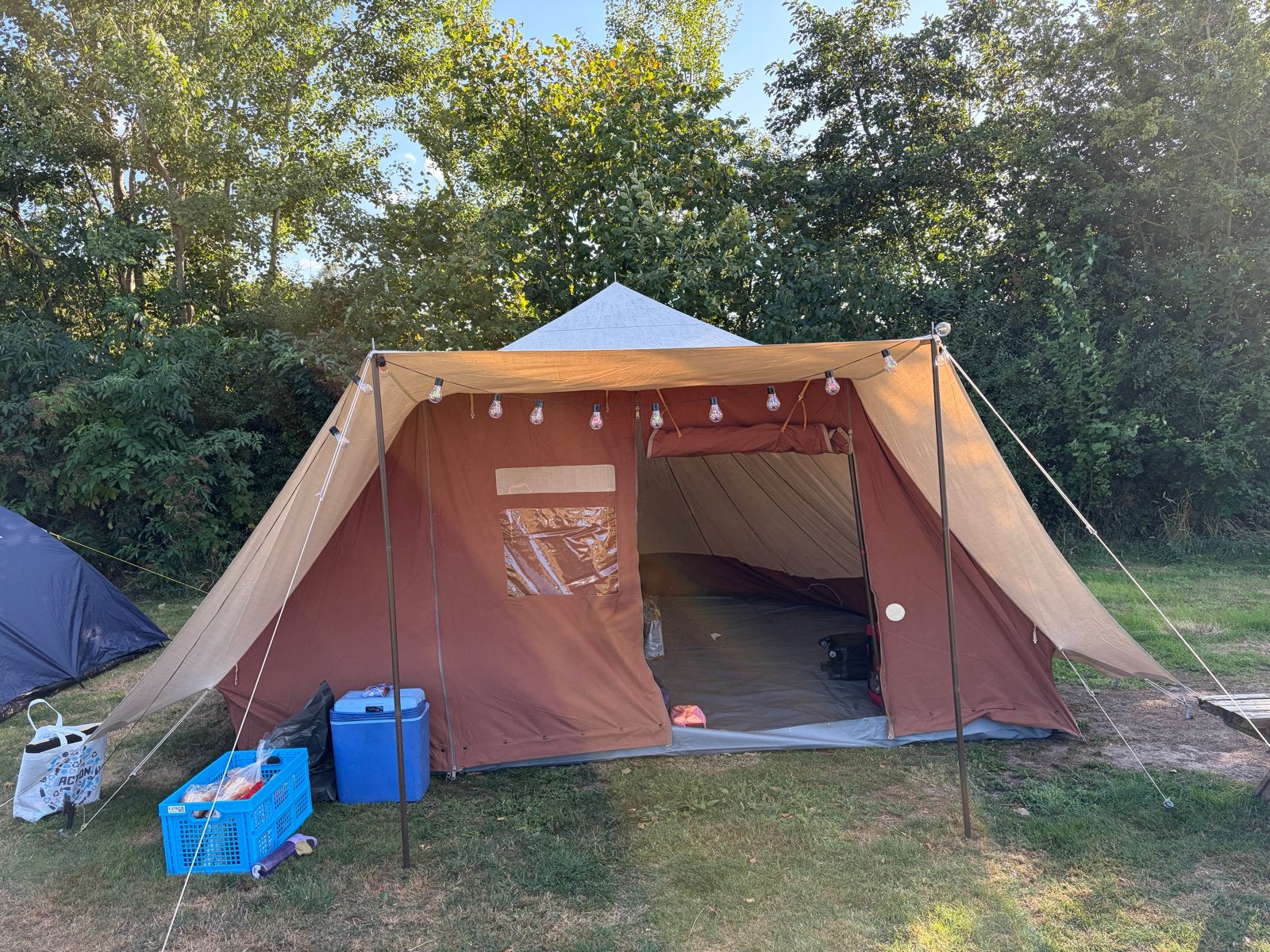 Ruime tunneltent voor 4-6 personen - Ideaal voor kamperen, Ophalen, Gebruikt, Tot en met 6