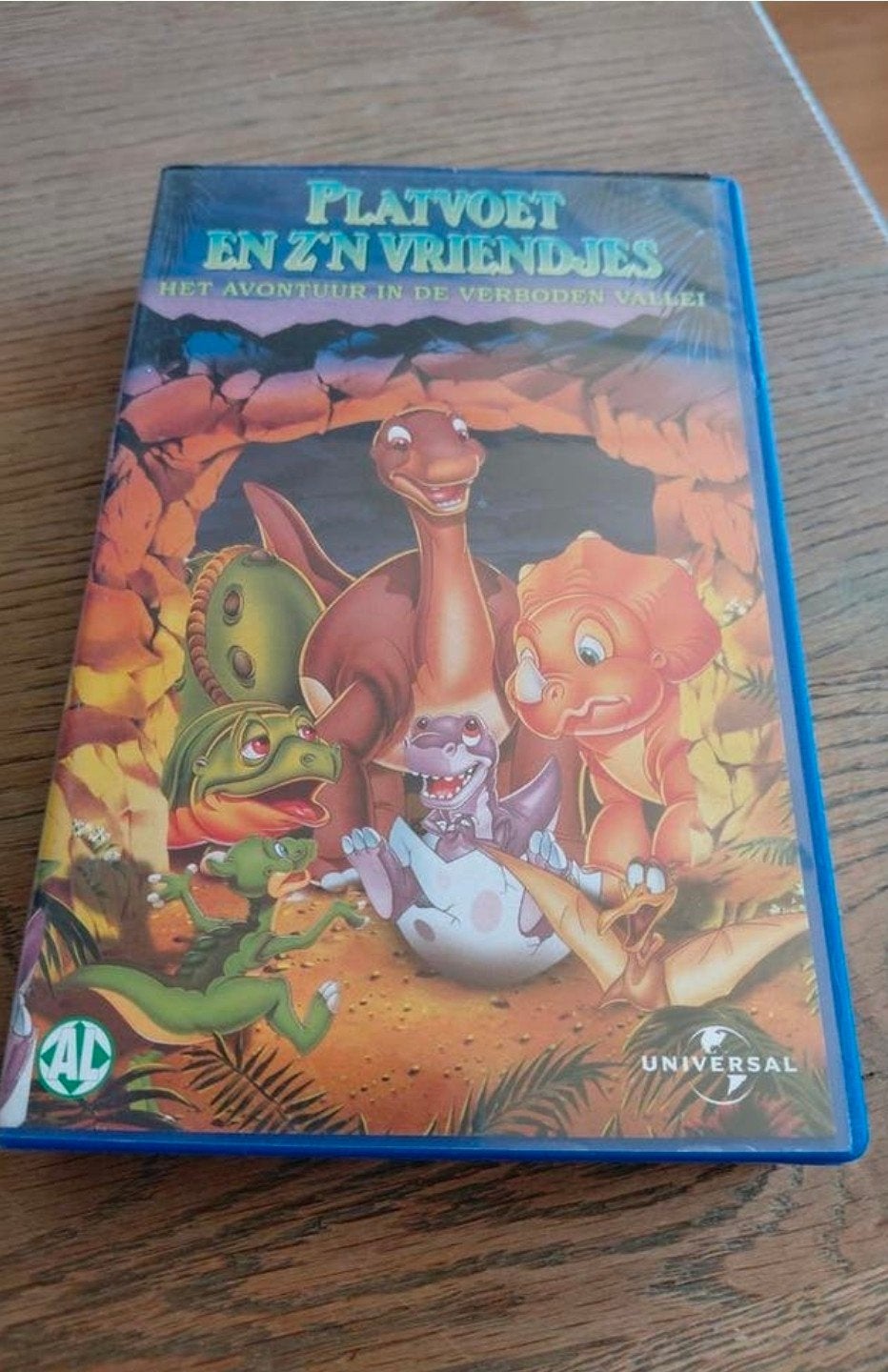 Platvoet 2 Avontuur in de verboden Vallei Videoband IN FOLIE, Tekenfilm, Alle leeftijden, Ophalen of Verzenden, Nieuw in verpakking