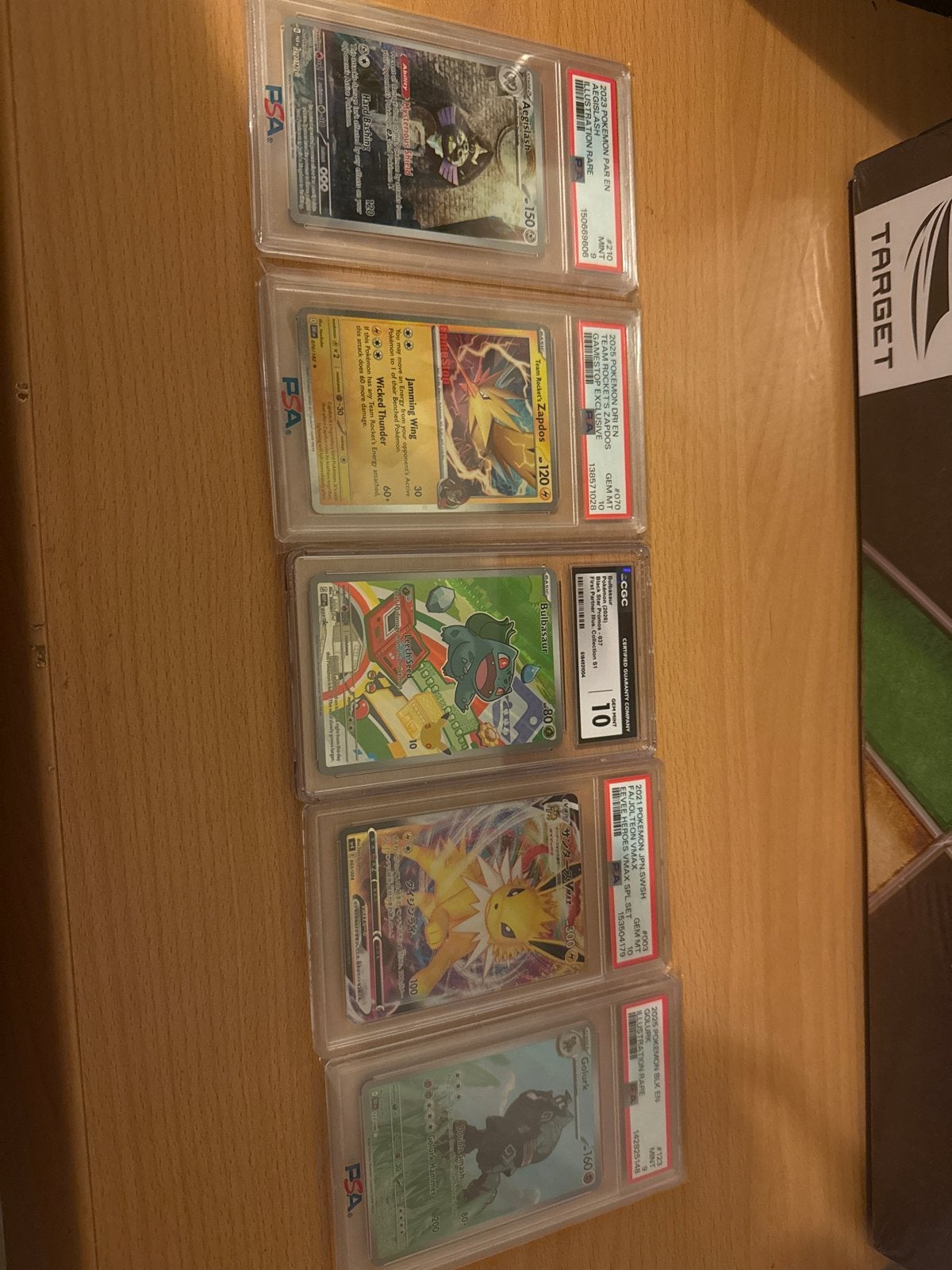 Pokémon Graded Kaarten: Zapdos, Aegislash, Bulbasaur, Jolteo, Ophalen of Verzenden, Zo goed als nieuw, Meerdere kaarten