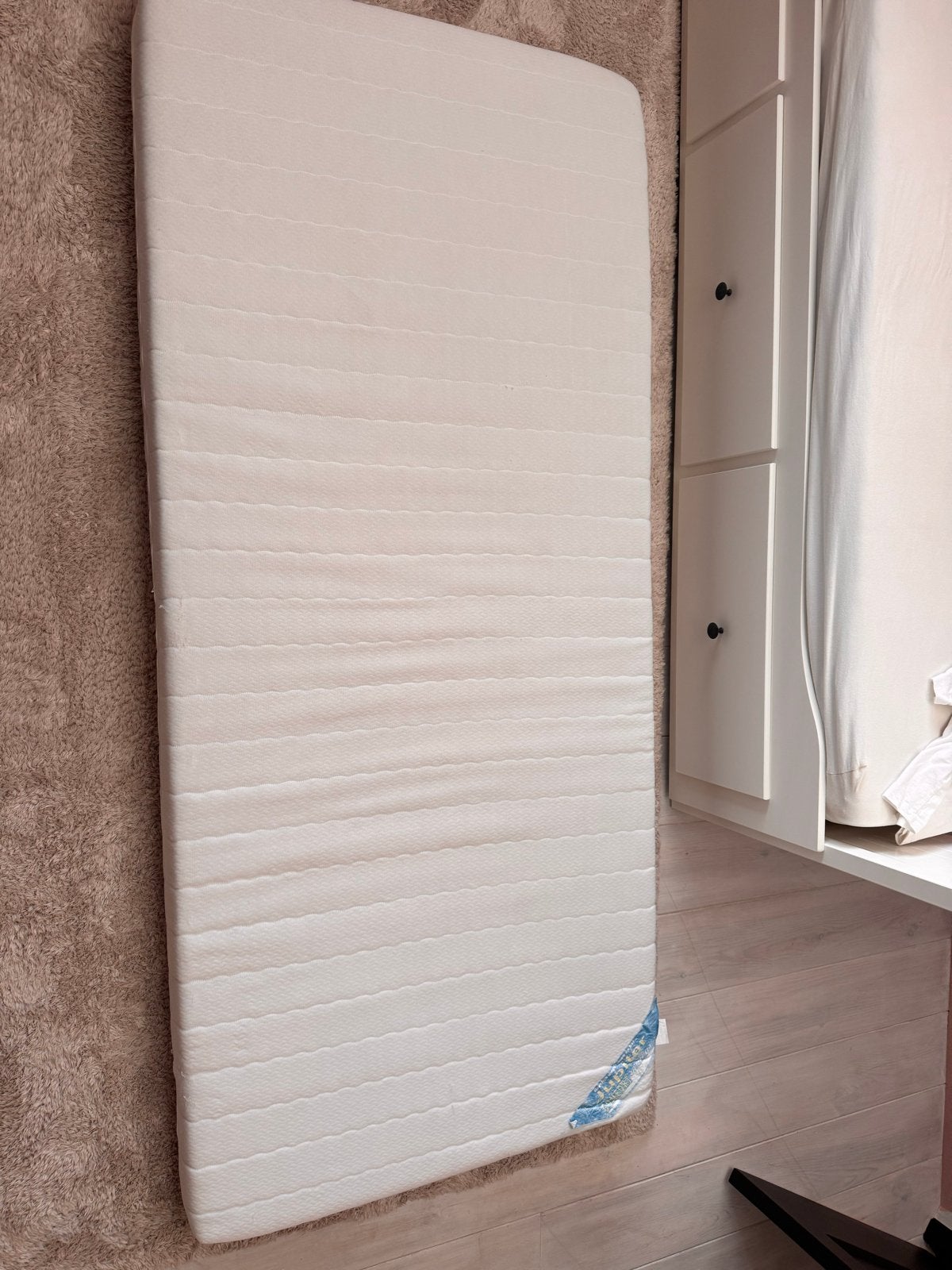 Gratis kindermatras 90x200cm, in goede staat, Ophalen, 90 cm, Eenpersoons, Zo goed als nieuw