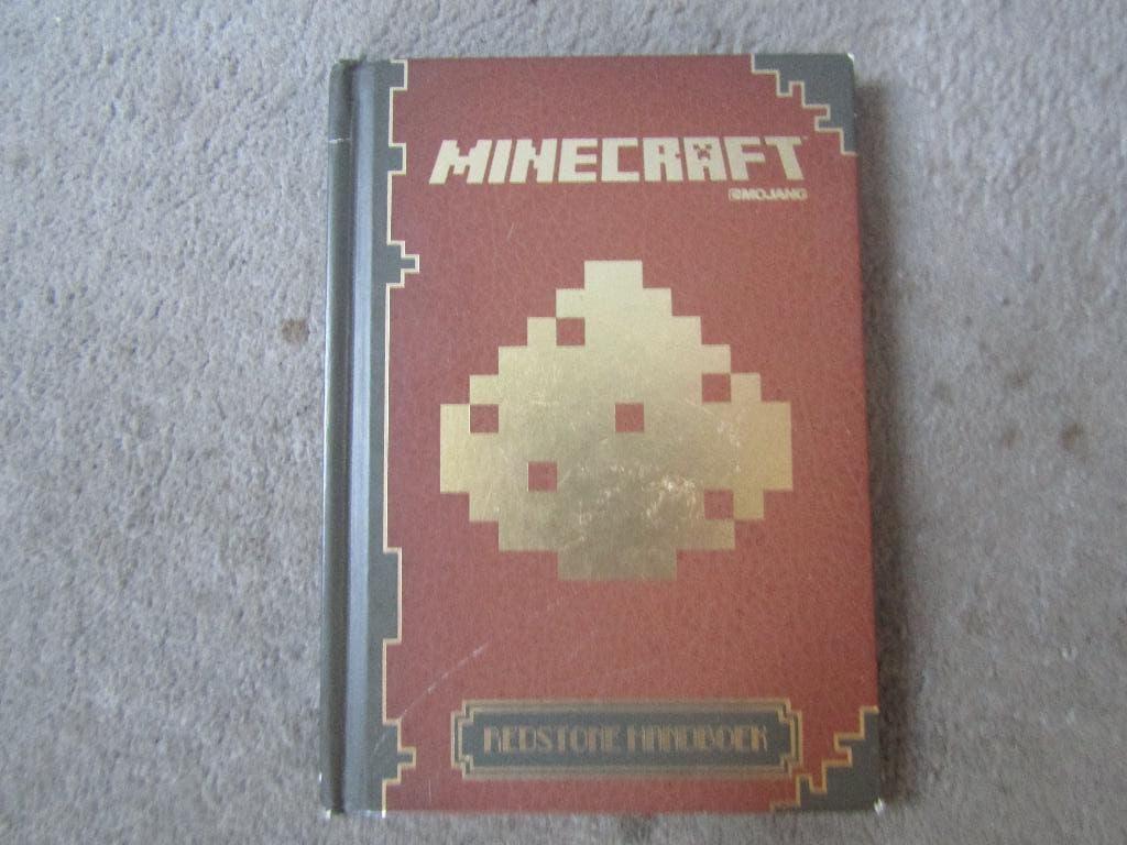 Boek: Minecraft - Redstone handboek, Boeken, Gelezen, Fictie, Mojang, Ophalen of Verzenden