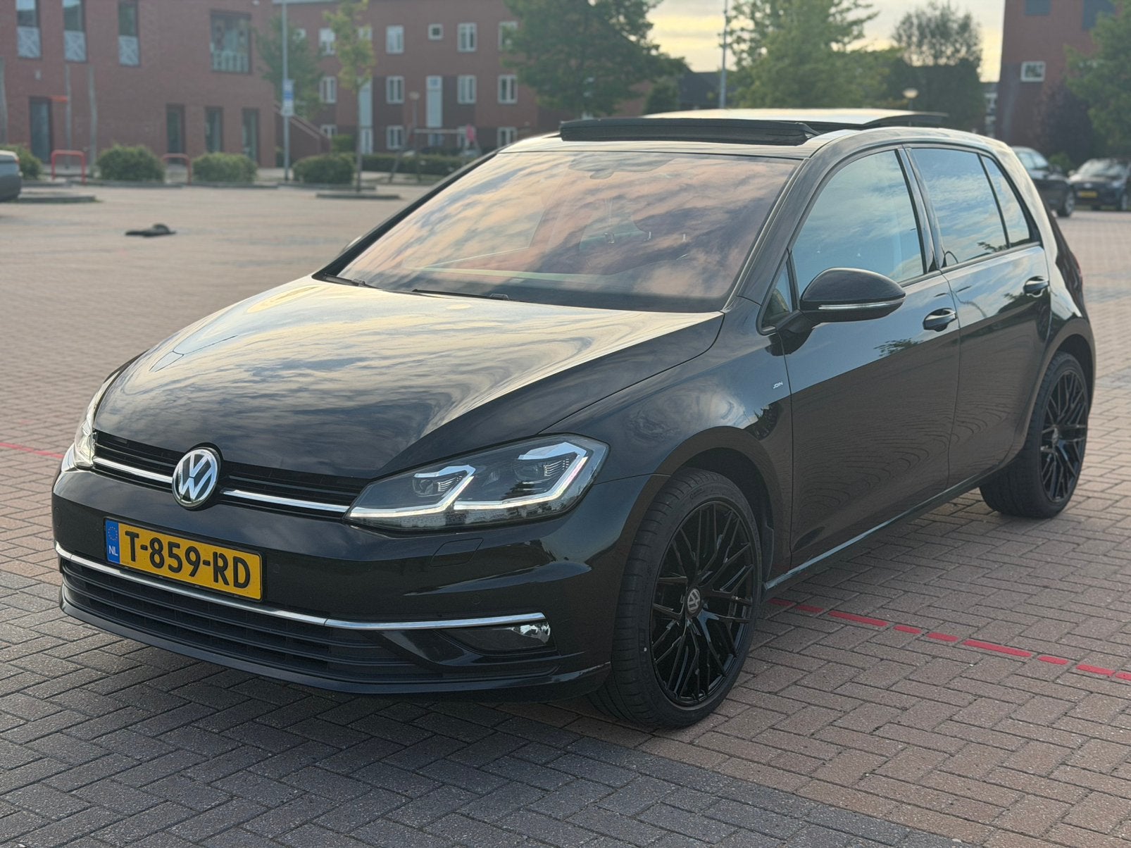 Volkswagen Golf 1.6 TDI  7-DSG 2019 Zwart *Pano*Facelift, Auto's, Volkswagen, 680 kg, 4 cilinders, Zwart, Diesel