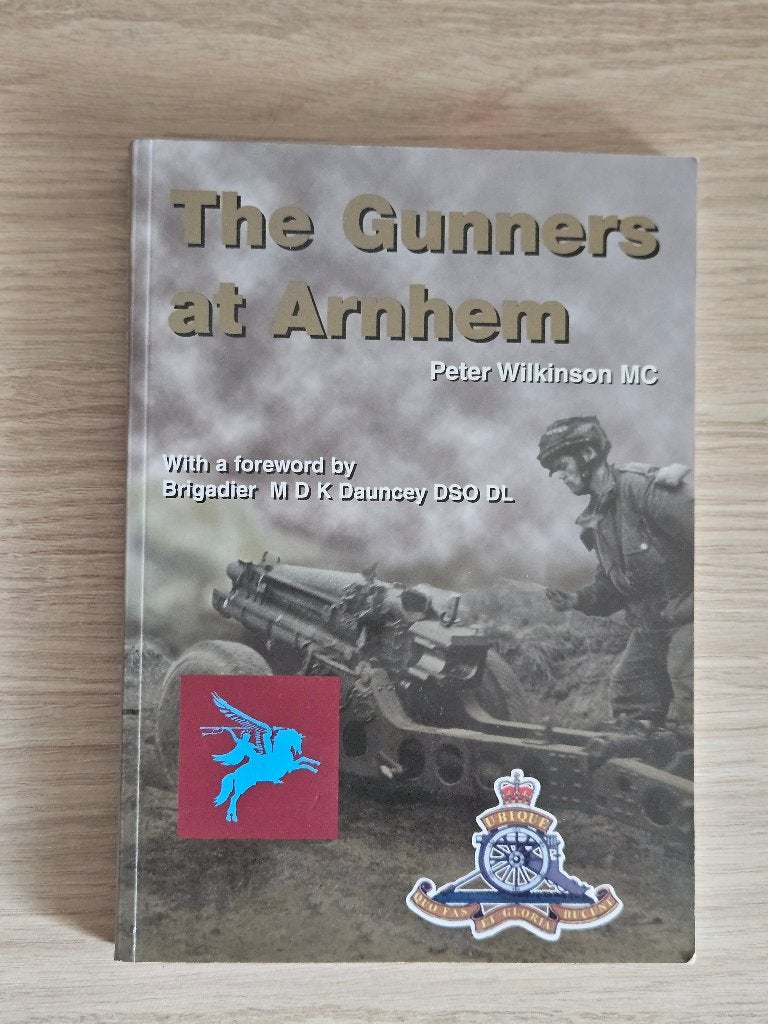 Slag om Arnhem boek The Gunners at Arnhem, Ophalen of Verzenden, Overige soorten, Engeland, Boek of Tijdschrift