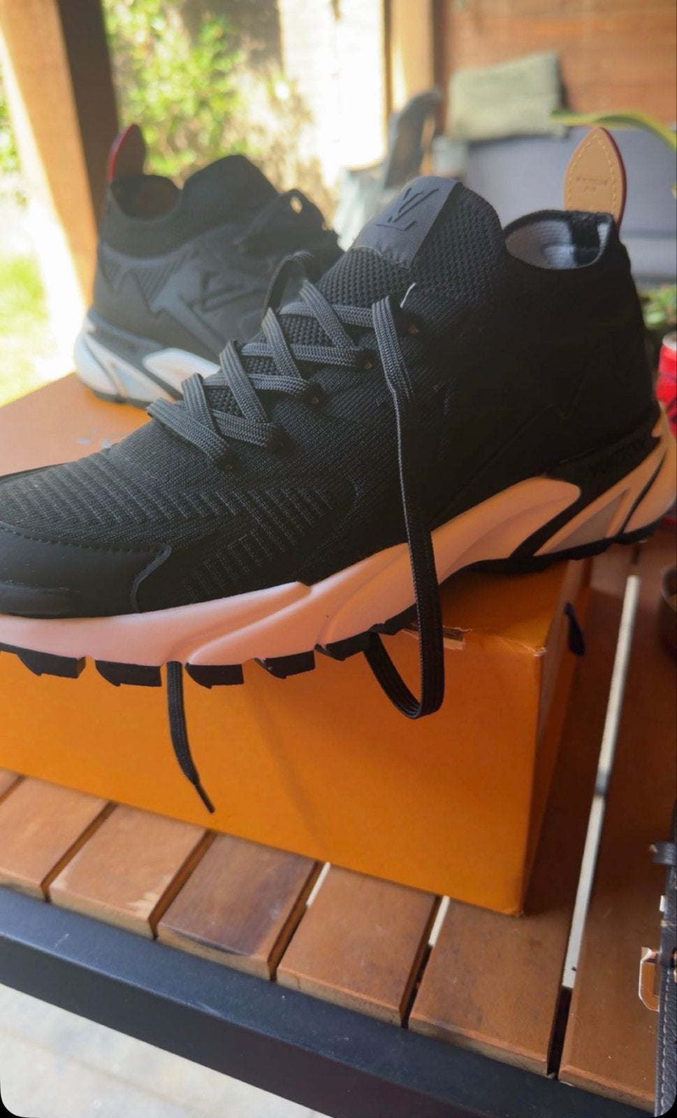 Louis Vuitton zwarte sneakers, Zwart, Nieuw, Ophalen of Verzenden, Sneakers of Gympen