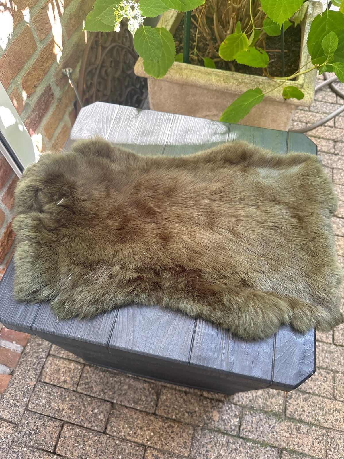 Decoratief vachtje in groene kleur voor landelijke inrichtin, Minder dan 50 cm, Gebruikt, Ophalen of Verzenden, Overige vormen