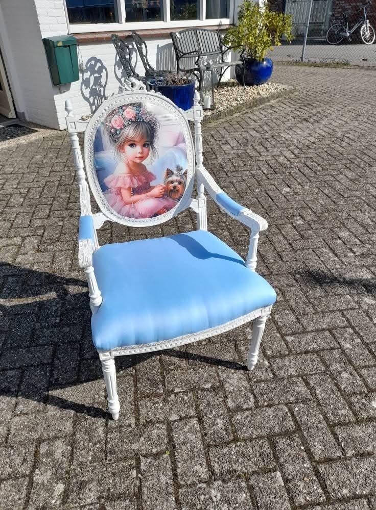 Mooie brocante fauteuil geheel opnieuw gestoffeerd, Huis en Inrichting, Fauteuils, Ophalen of Verzenden, Zo goed als nieuw, 75 tot 100 cm