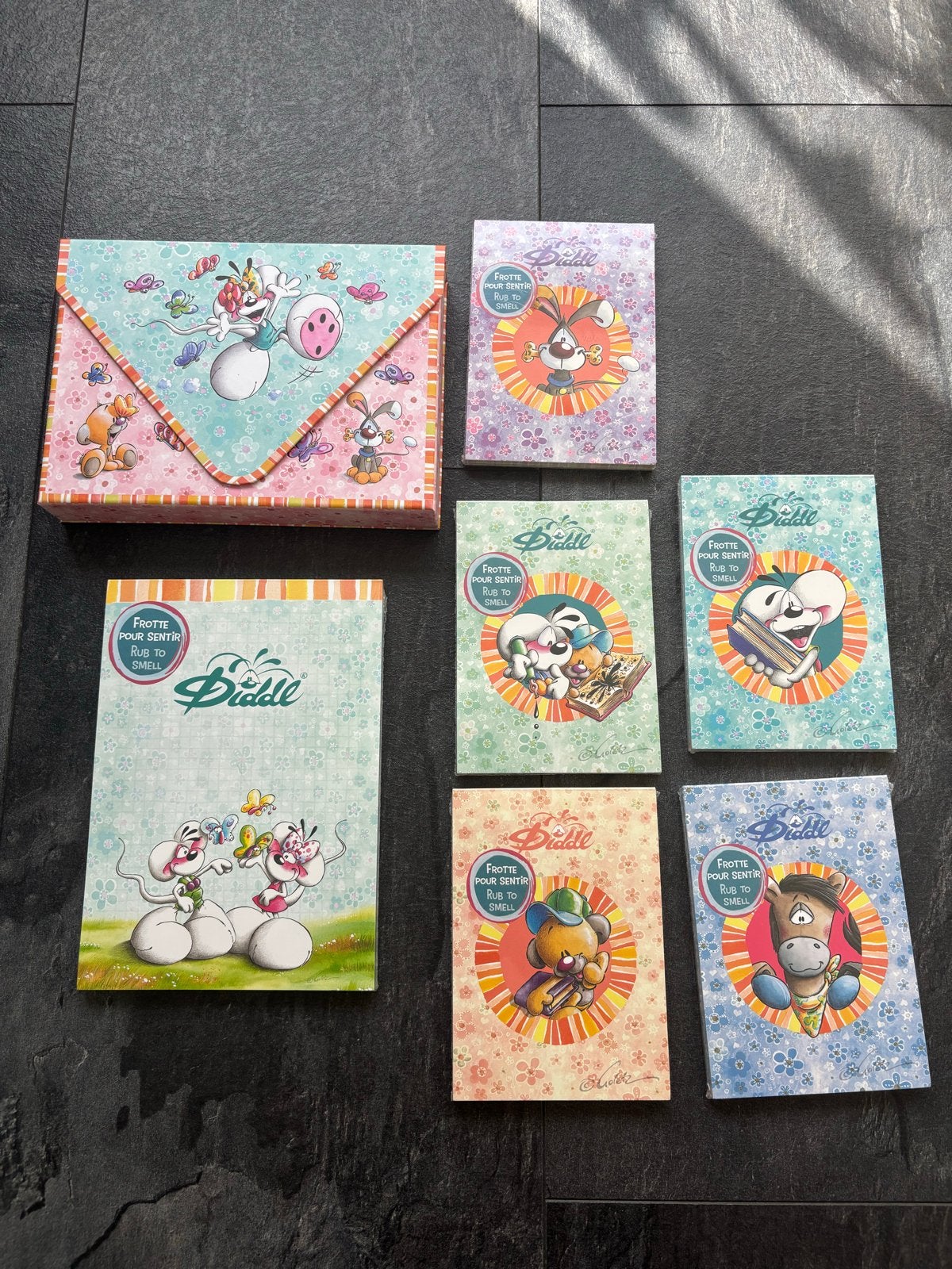 Diddl back to school collectie blokken + brievenset, Verzamelen, Diddl, Ophalen of Verzenden, Verschillende figuren, Nieuw, Papier, Kaart of Schrift